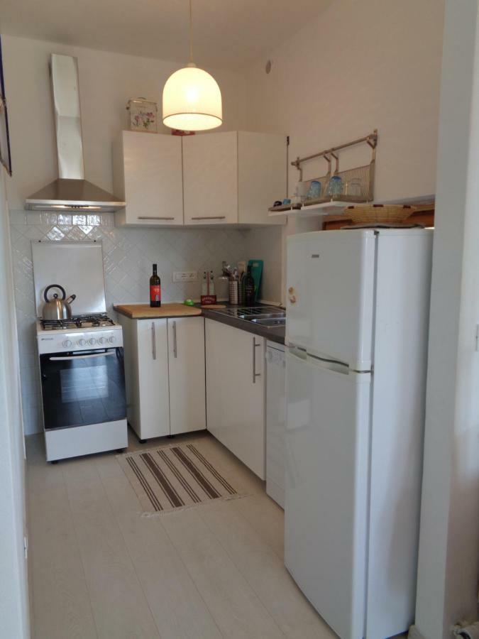 La Casa Di Nina Apartamento Quercianella Exterior foto