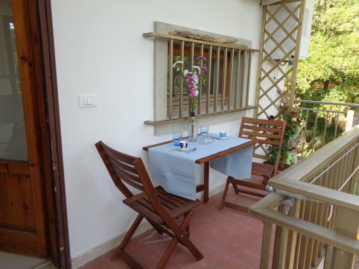 La Casa Di Nina Apartamento Quercianella Exterior foto