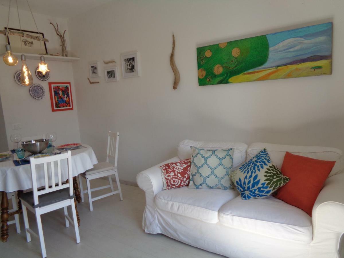La Casa Di Nina Apartamento Quercianella Exterior foto